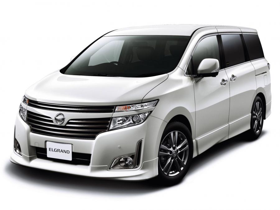  Nissan Elgrand Highway Star Urban Chrome 2011 года  (фото 3 из 3)